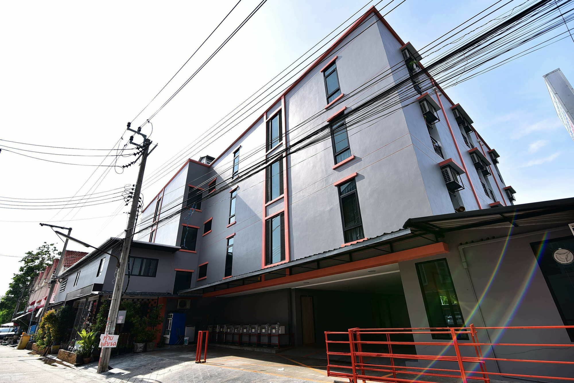 Wj Residence At Suvarnaphumi Банкок Екстериор снимка