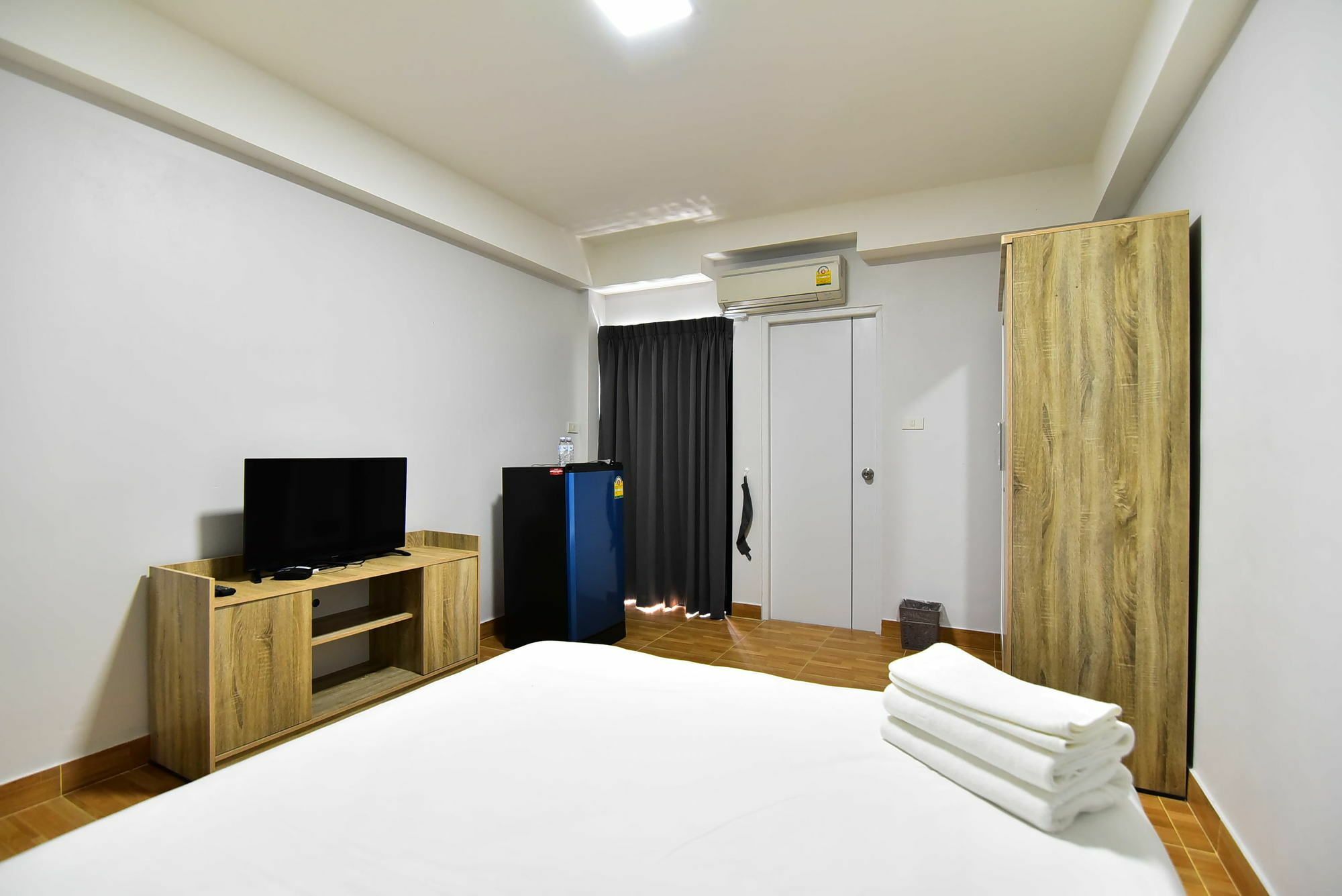 Wj Residence At Suvarnaphumi Банкок Екстериор снимка
